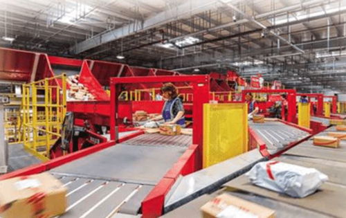 重慶公路物流基地黨建引領(lǐng)高質(zhì)量發(fā)展,激活一座園 暢通一條路 今年前5個(gè)月,重慶公路物流基地實(shí)現(xiàn)銷售營業(yè)收入同比增長40 以上,實(shí)現(xiàn)稅收10億元